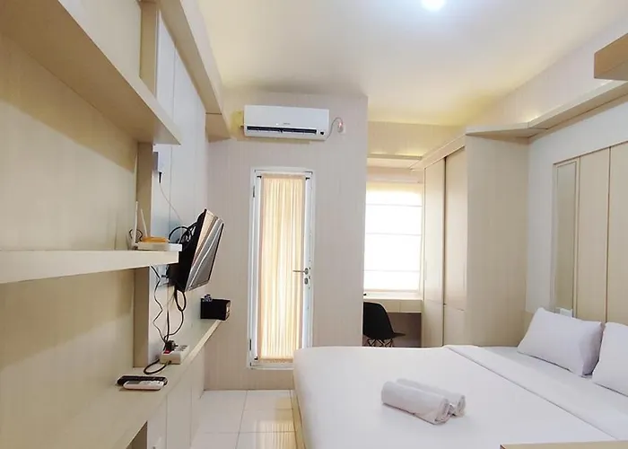Comfort Studio At Candiland Apartment By Travelio